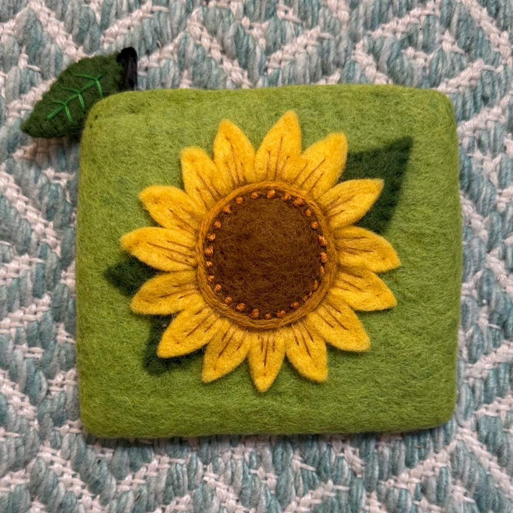 Green Sunflower Felt Pouch